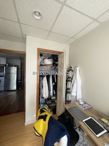 Chinatown 2 Beds 1 Bath Boston - $3,200