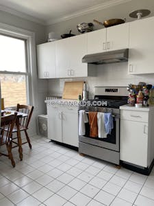 Somerville 3 Beds 1 Bath West Somerville/ Teele Square - $3,900