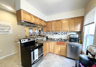 Dorchester Apartment for rent 3 Bedrooms 1 Bath Boston - $3,575 No Fee