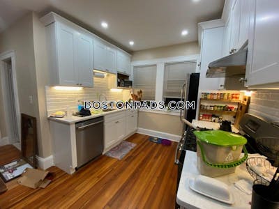 Roslindale 2 Beds 1 Bath Boston - $2,700