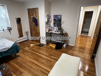 Brookline Apartment for rent 2 Bedrooms 1 Bath Boston University - $3,800