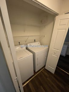 Saugus Apartment for rent 2 Bedrooms 2 Baths - $4,214 75% Fee