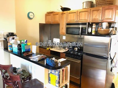 Brookline Apartment for rent 1 Bedroom 1 Bath  Coolidge Corner - $2,595 50% Fee