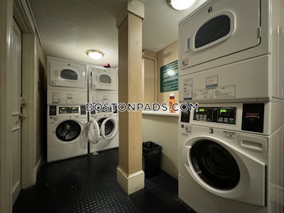 Back Bay 1 Bed 1 Bath Boston - $2,600 No Fee