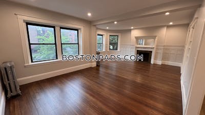 Brookline Apartment for rent 3 Bedrooms 1 Bath Beaconsfield - $4,100 No Fee