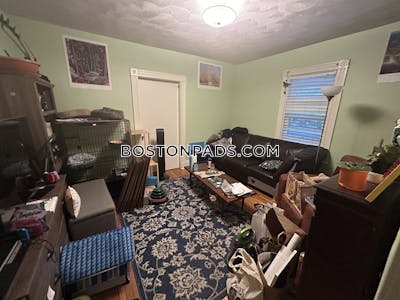Somerville 2 bedroom 1 baths in SOMERVILLE- WEST SOMERVILLE/ TEELE SQUARE West Somerville/ Teele Square - $3,350
