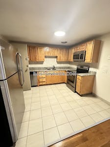 Brookline 2 Bed 1 Bath BROOKLINE- BOSTON UNIVERSITY $3,800 Boston University - $2,995 No Fee