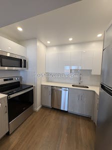 Brookline 1.5 Beds 1 Bath  Chestnut Hill - $2,900 No Fee