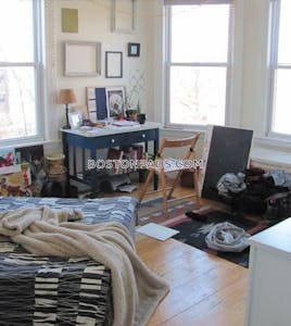 Mission Hill 4 Beds 1 Bath Boston - $4,500