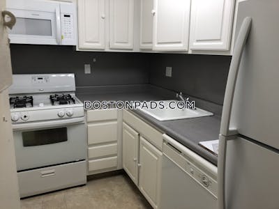 Brookline 2 Beds 1.5 Baths  Boston University - $3,600 No Fee